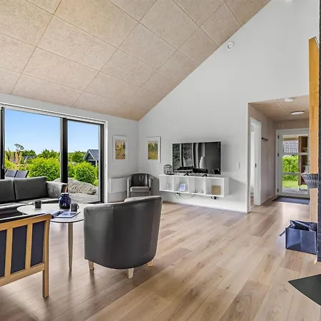 Anabel - 800m From The Sea By Interhome